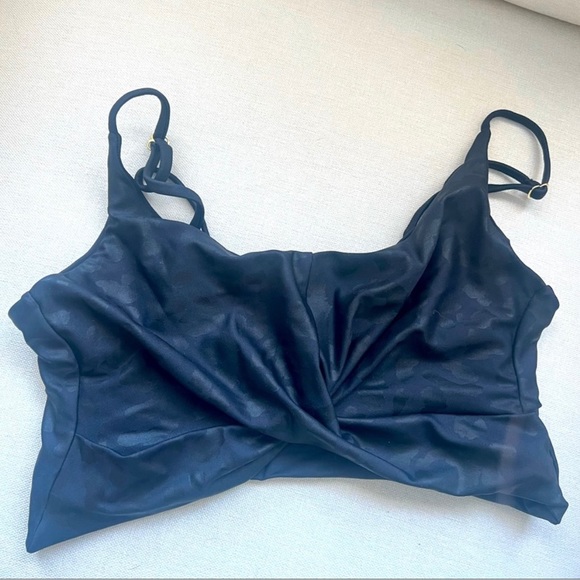 Beach riot leopard print sports bra size large - Picture 3 of 3